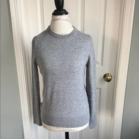Quince Mongolian Cashmere Crewneck Sweater in Heather Grey: S - Picture 3 of 7
